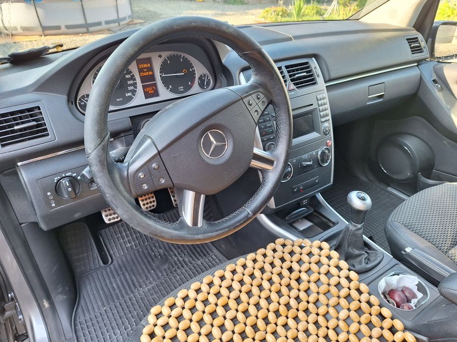 Mercedes B 200 2011