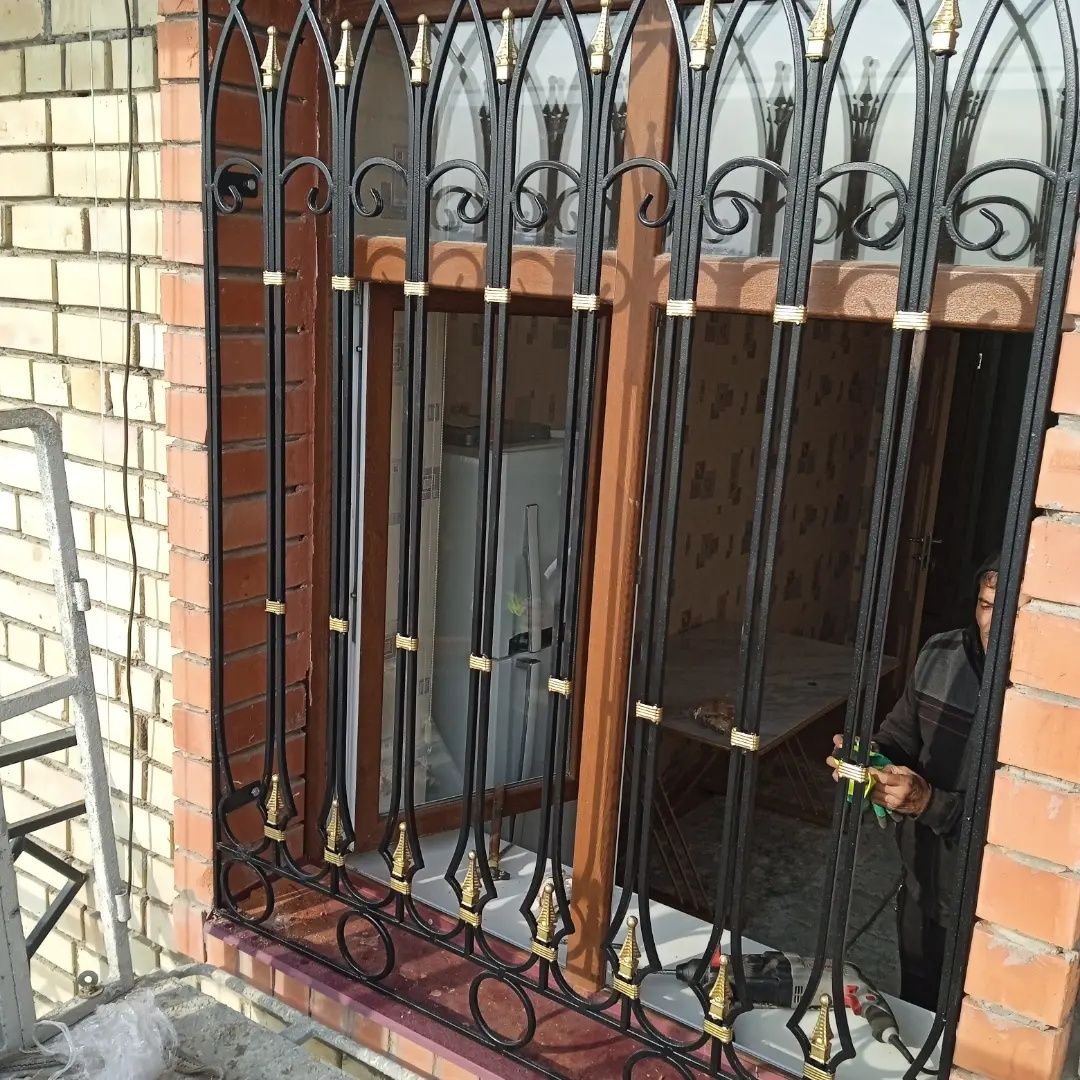 Panjara naves darvoza reshotka
