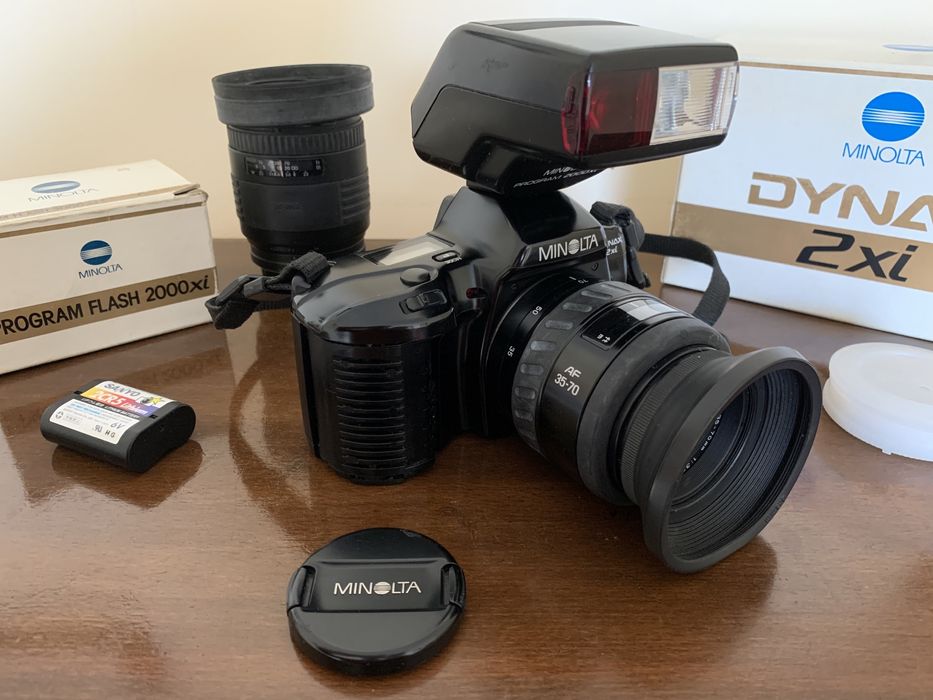 Качествен SLR фотоапарат Minolta Maxxum Dynax 2xi AF 35-70 и 70-210 мм