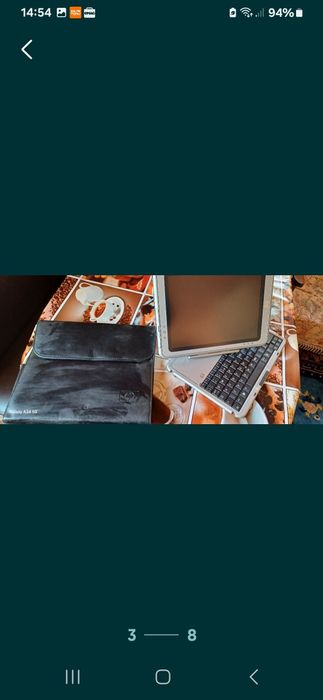 Laptop cu touch-screen si display rotativ