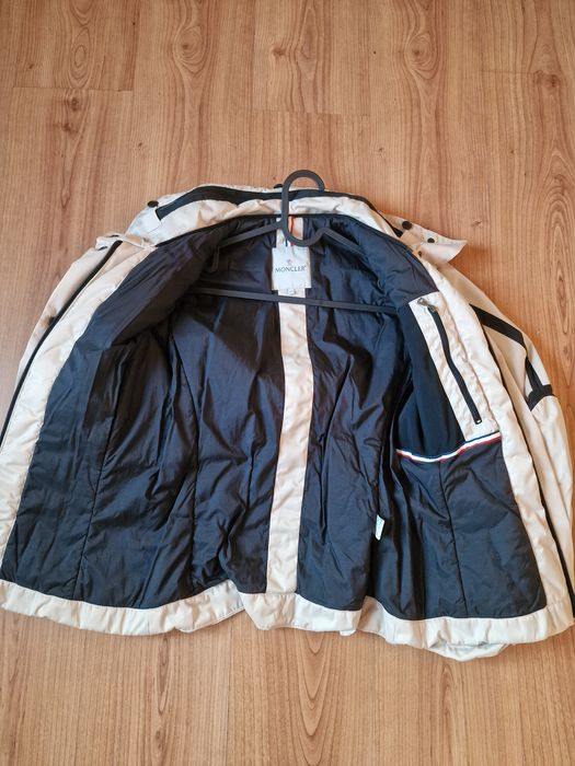 Geaca Moncler Măsura S