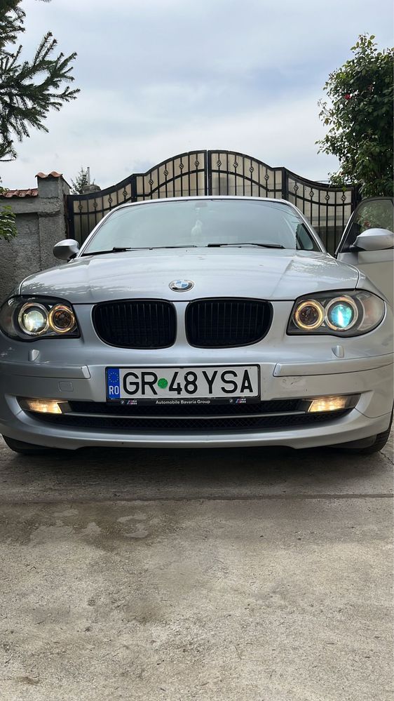 BMW SERIA 118i 2009