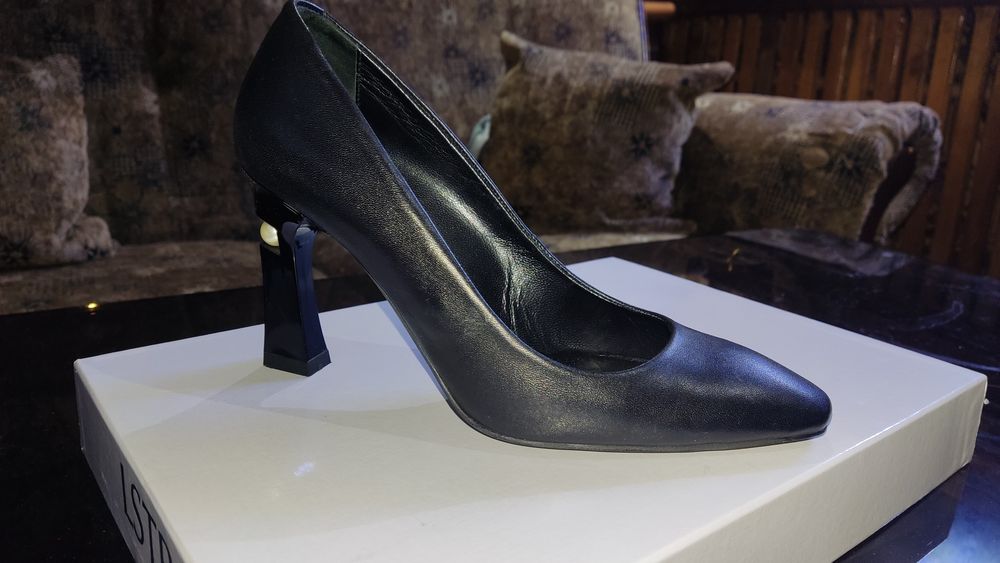 Женские туфли 37 размер