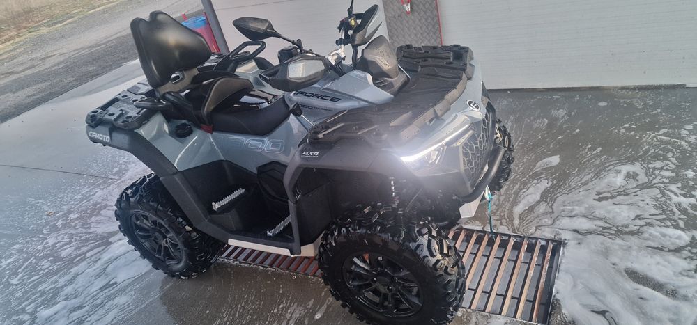 Atv cf moto x10 .