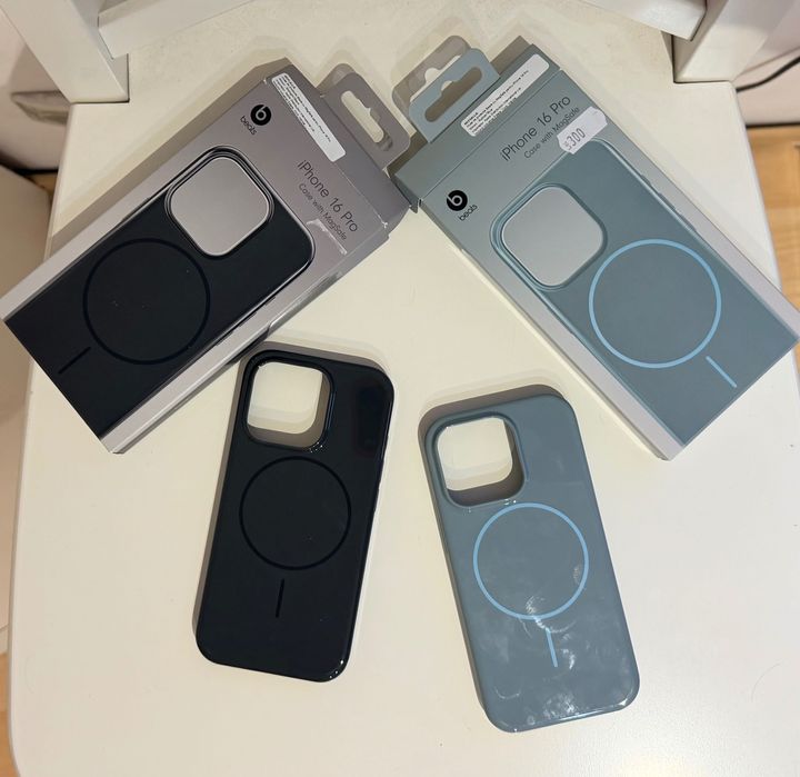 Huse originale Beats pentru Iphone 16 Pro