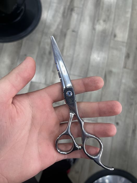 Vand foarfeci tuns si filat