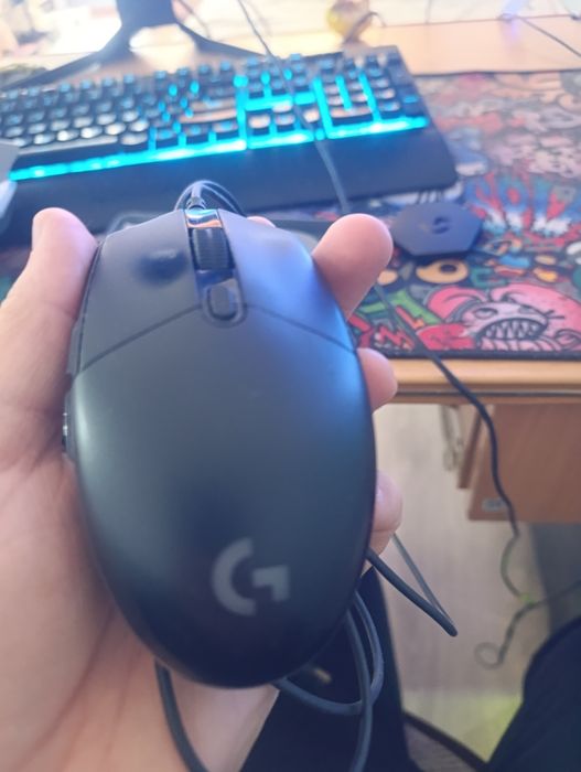 Продам мышку Logitech g102