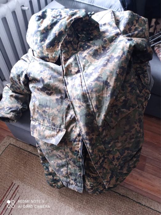 Продам зимнюю форму, в подарок шапка