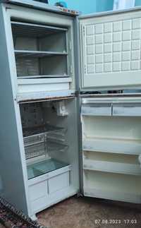 Продается холодильник Бирюса не рабочий.