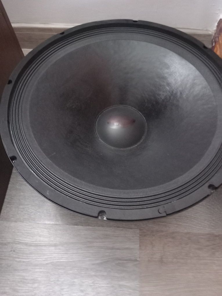 Schimb dif de bas pe 18 cu boxa activa sau pasiva