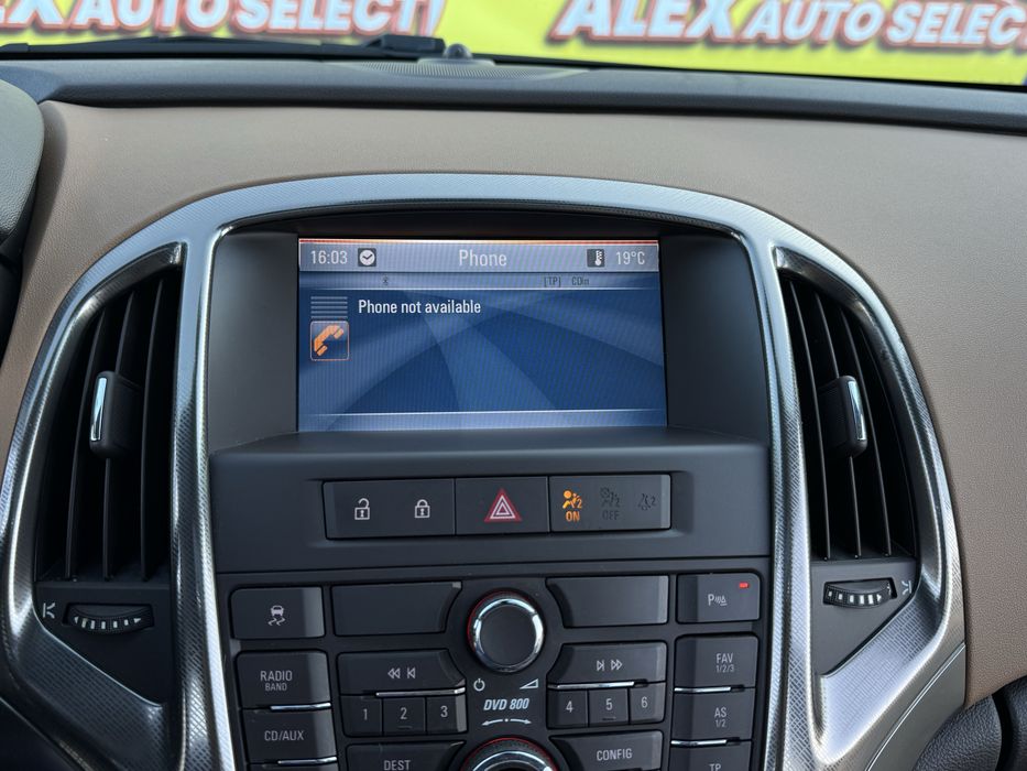 Opel astra J 2011 2.0//160CP