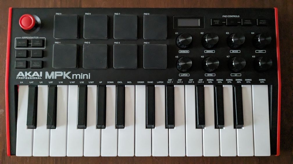 Миди-клавиатура AKAI MPK Mini