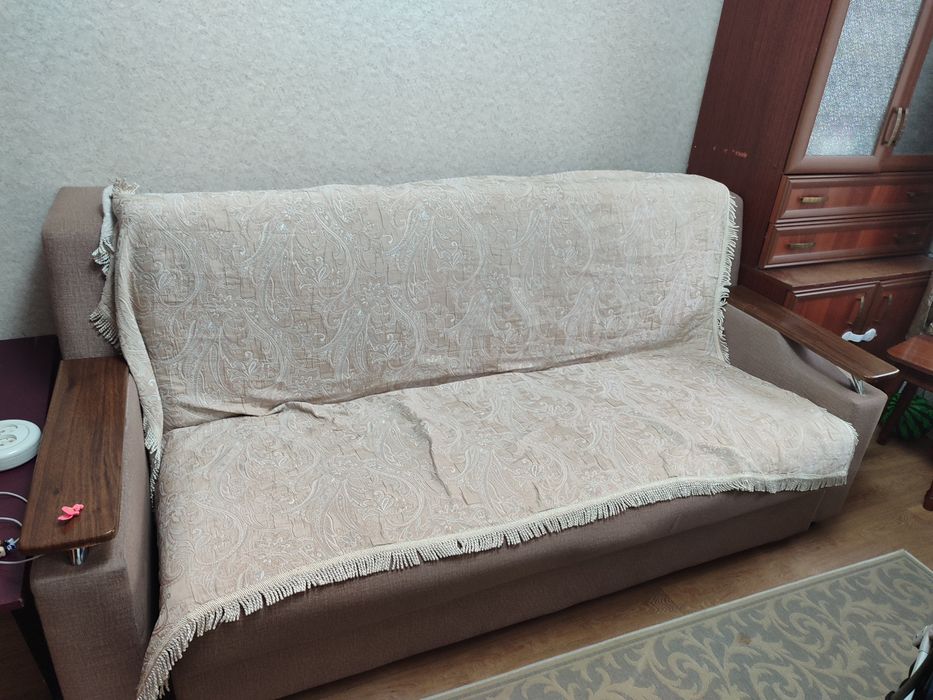 Продам диван и шкаф