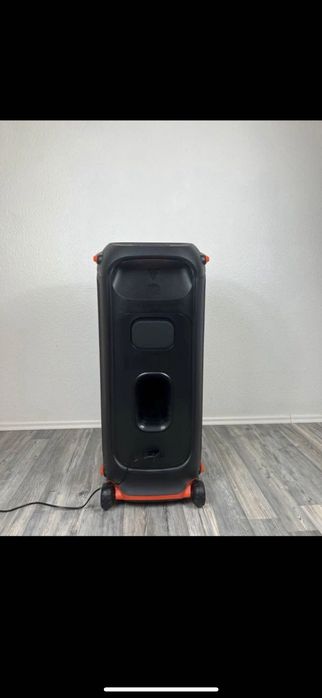JBL 710 partybox