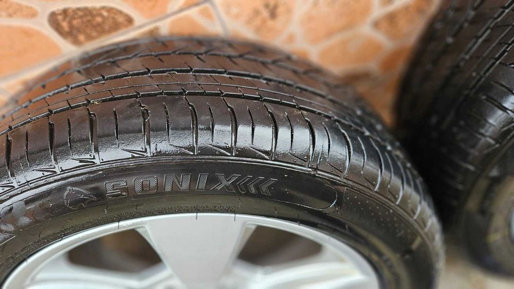 Vând jante aliaj R18+ cauciucuri noi de vara