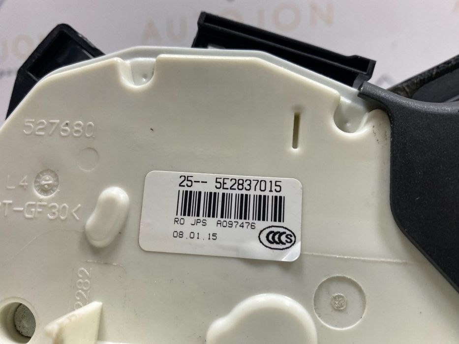 Broasca usa VOLKSWAGEN PASSAT Variant 3G5 2014 - > 5E2837015