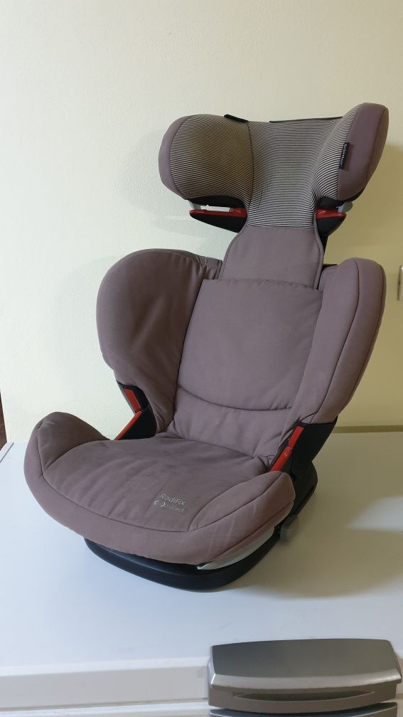 Scaun auto isofix Maxi Cosi RodiFix Airprotect