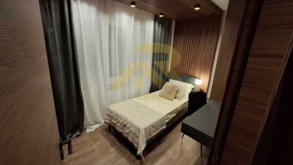 Продава се Тристаен апартамент в София, Център - 75 кв.м за 2520 €/кв.м - Снимка #6