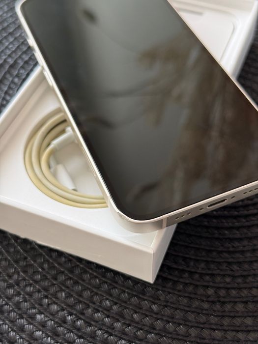 Iphone 13 128GB, Starlight, Нова батерия, Протектори+Калъфи