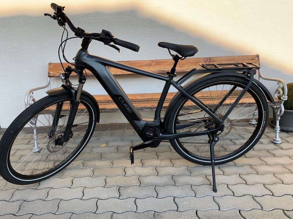 Cube Kathmandu Hybrid One 625 CX