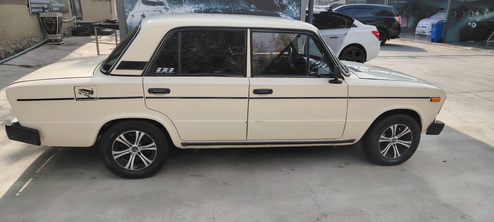Vaz 2106 sotiladi