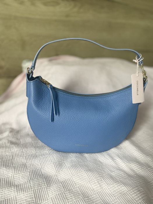 Оригинална чисто нова чанта Coccinelle