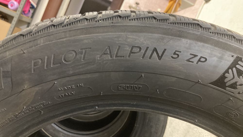 4 бр. Зимни гуми Michelin Pilot Alpin 5 ZP 225/60/18 104H