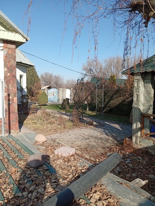 Продам дом . Кирпичный