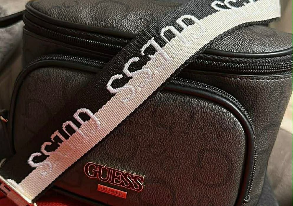 Дамска чанта Guess ОРИГИНАЛ