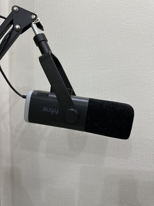 Продам микрофон fifine am8t черный
