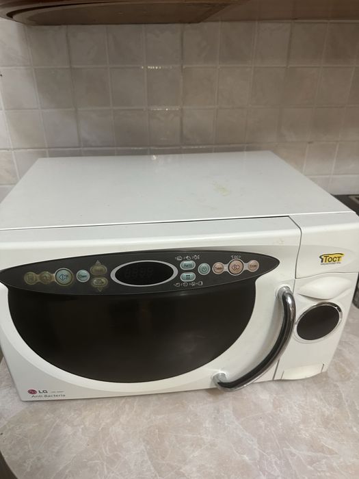 Микроволновка с тостером