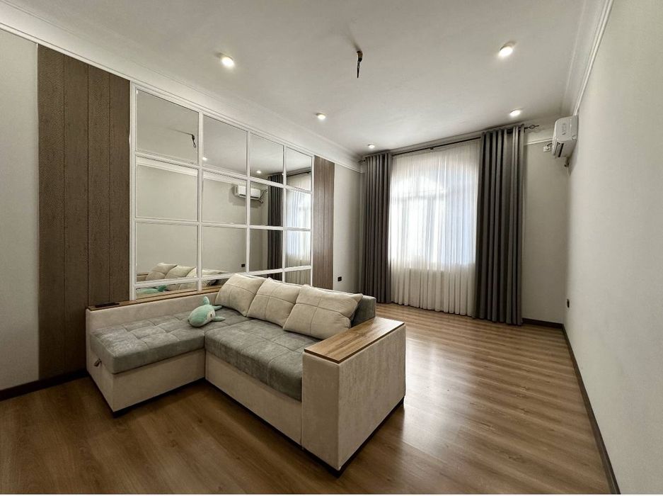 Магазин Пеликан Паркентский 2х комнатная евроремонт Укомплектована 77м