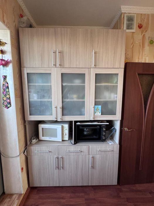 Камод шкаф сервант полки