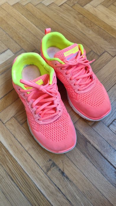 Adidași Skechers Nr 37
