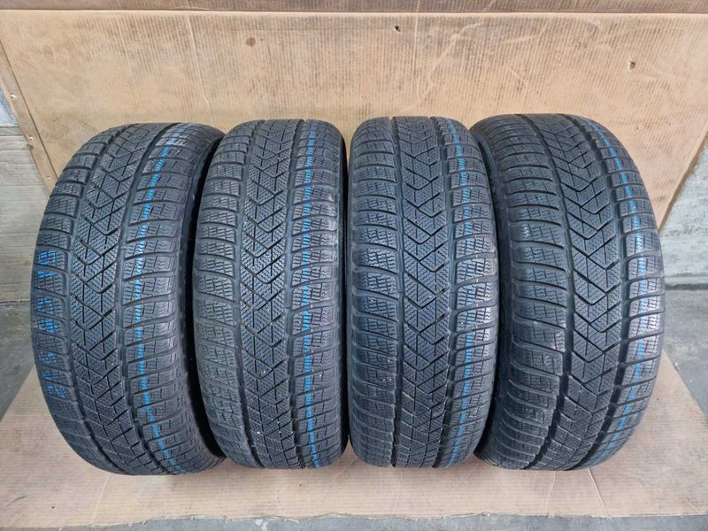 4 Pirelli R19 245/50
зимни гуми Runflat 
DOT3819