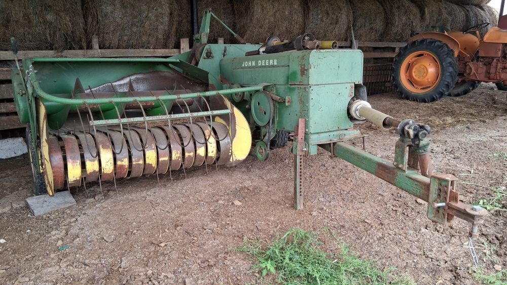 Presă de balotat John Deere 224T