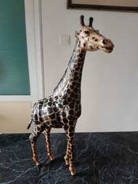 Girafa din lemn imbracata in piele, inalt 49cm,