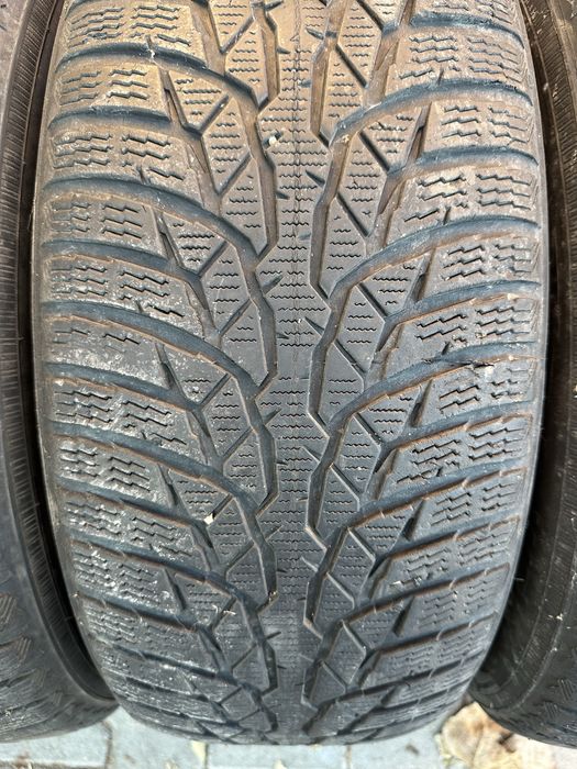 Cauciucuri iarna 215 60 16 Nokian 6mm la 100 ron buc