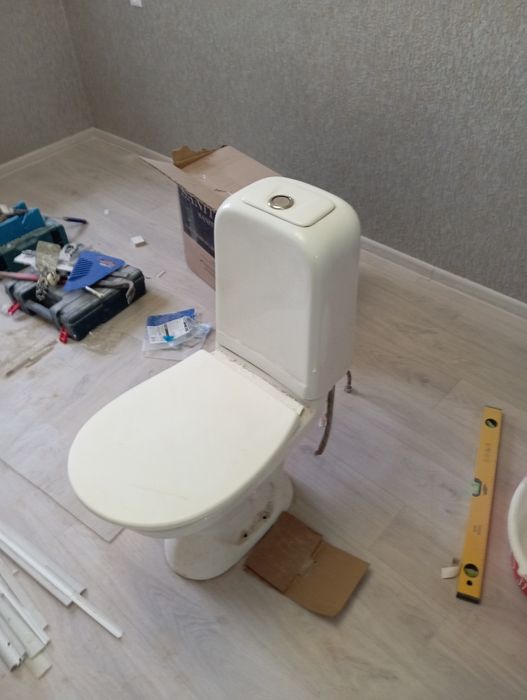 Унитаз керамический.