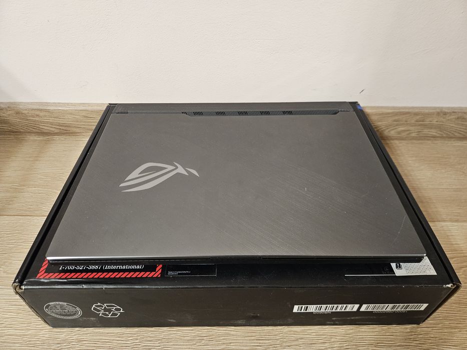 Display ASUS ROG Strix Scar III G531GV-ES045T FHD 144HZ