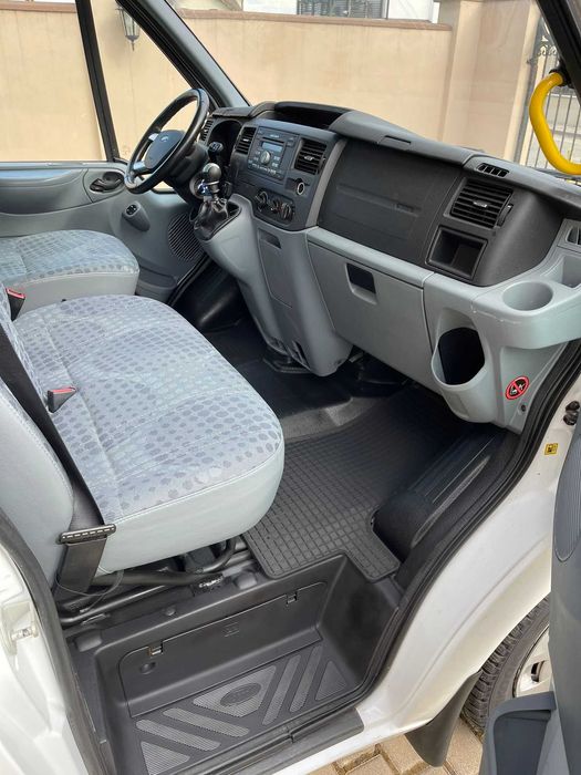 Ford Transit 2.2 Diesel 101 Cp 2013 Euro 5 cu 9 Locuri