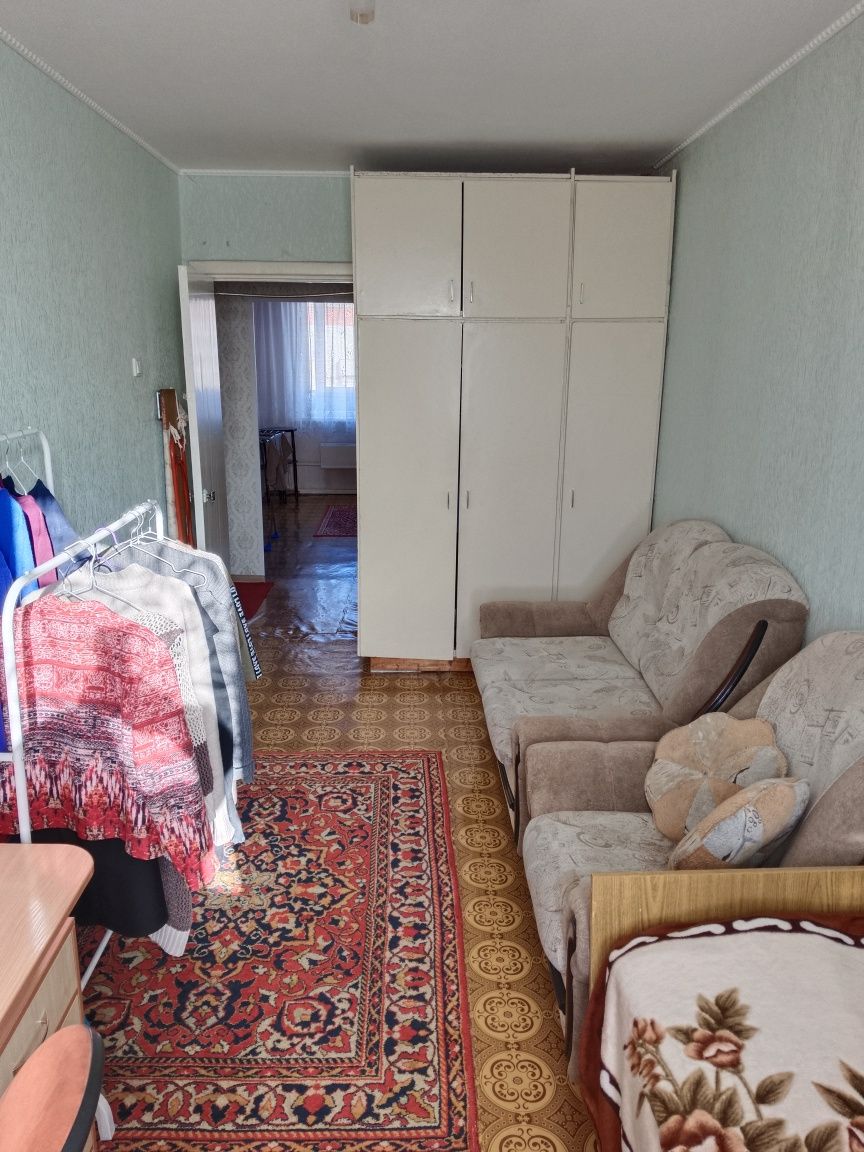 Продам 2 х комн квар,  п. Заводской. ул. Талгат Бегельдинова. дом 35..