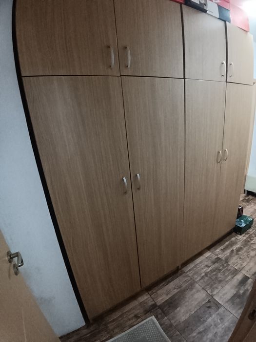 Гардероб с 4 врати и надстройка