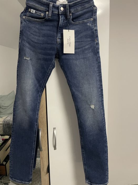 Blugi Calvin Klein noi cu eticheta