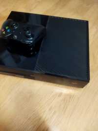 Vând Xbox One Black 500GB