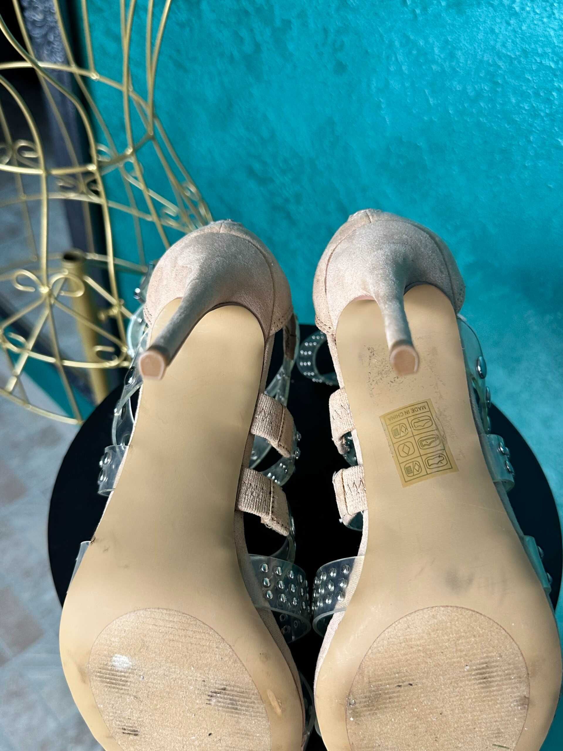 Sandale marca Steve Madden, crem cu inserții argintii, mărimea 38