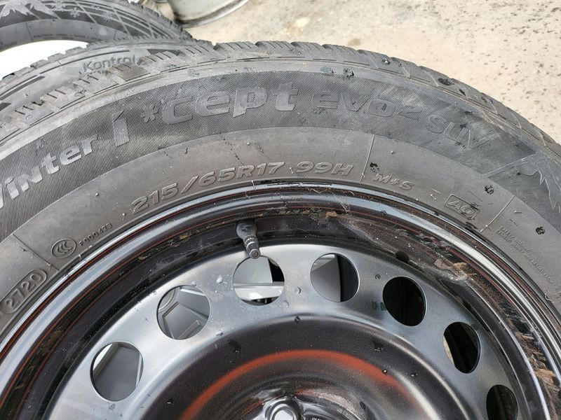 215/65/17 Hankook 4piese