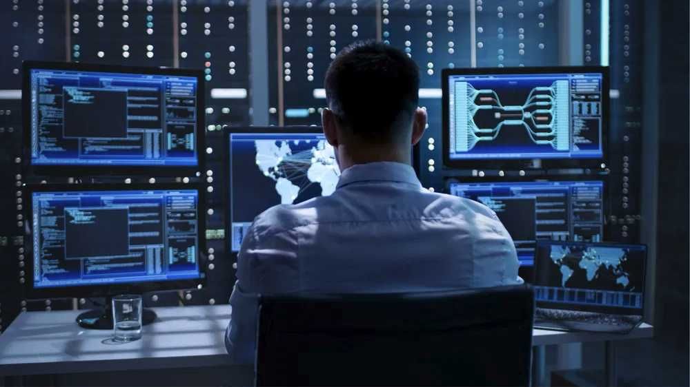 Программист, системный администратор, it-специалист