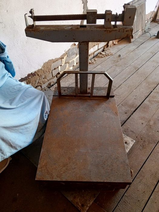 Весы 500 кг б/у металлические