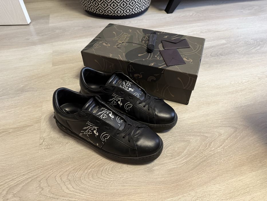 Продавам мъжки обувки Valentino Garavani Black Panther